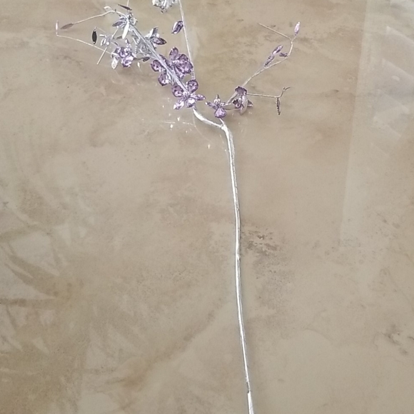 Purple Glass Flowers Strand - Picture 5 of 6